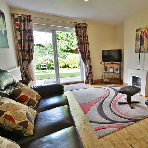 Paddocks Cottages Japonica